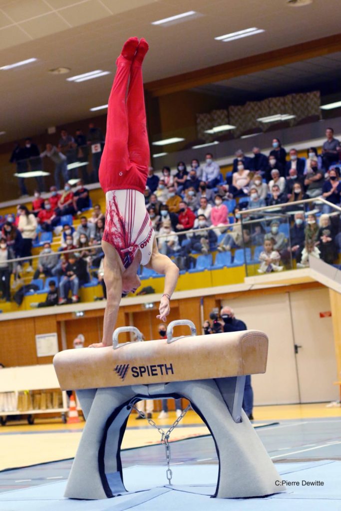 Illia Kovtun, gymnaste Ukrainien au cheval d'Arçon